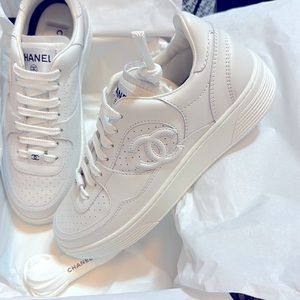 Chanel CC Sneaker Trainers G45079 23A White Size 36 NIB
